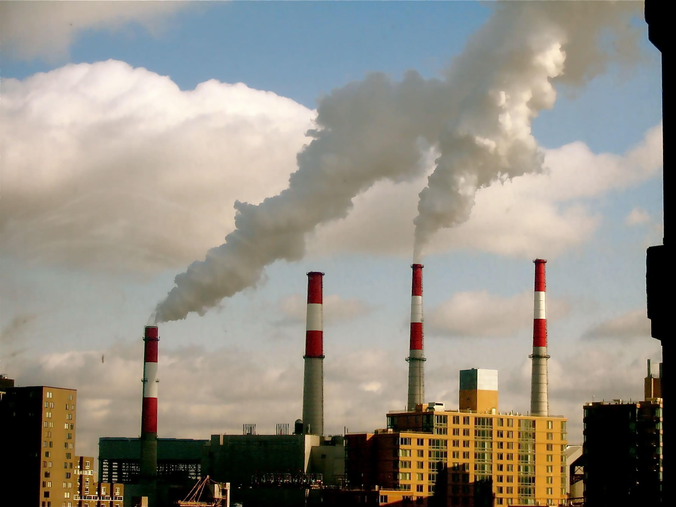 Could Your Commute Be Causing Dementia? Urgent Air Pollution Warning - 6rd7ai1