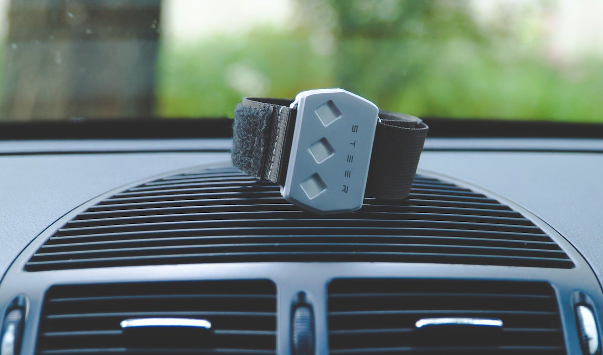 drowsy driving steer wearable device