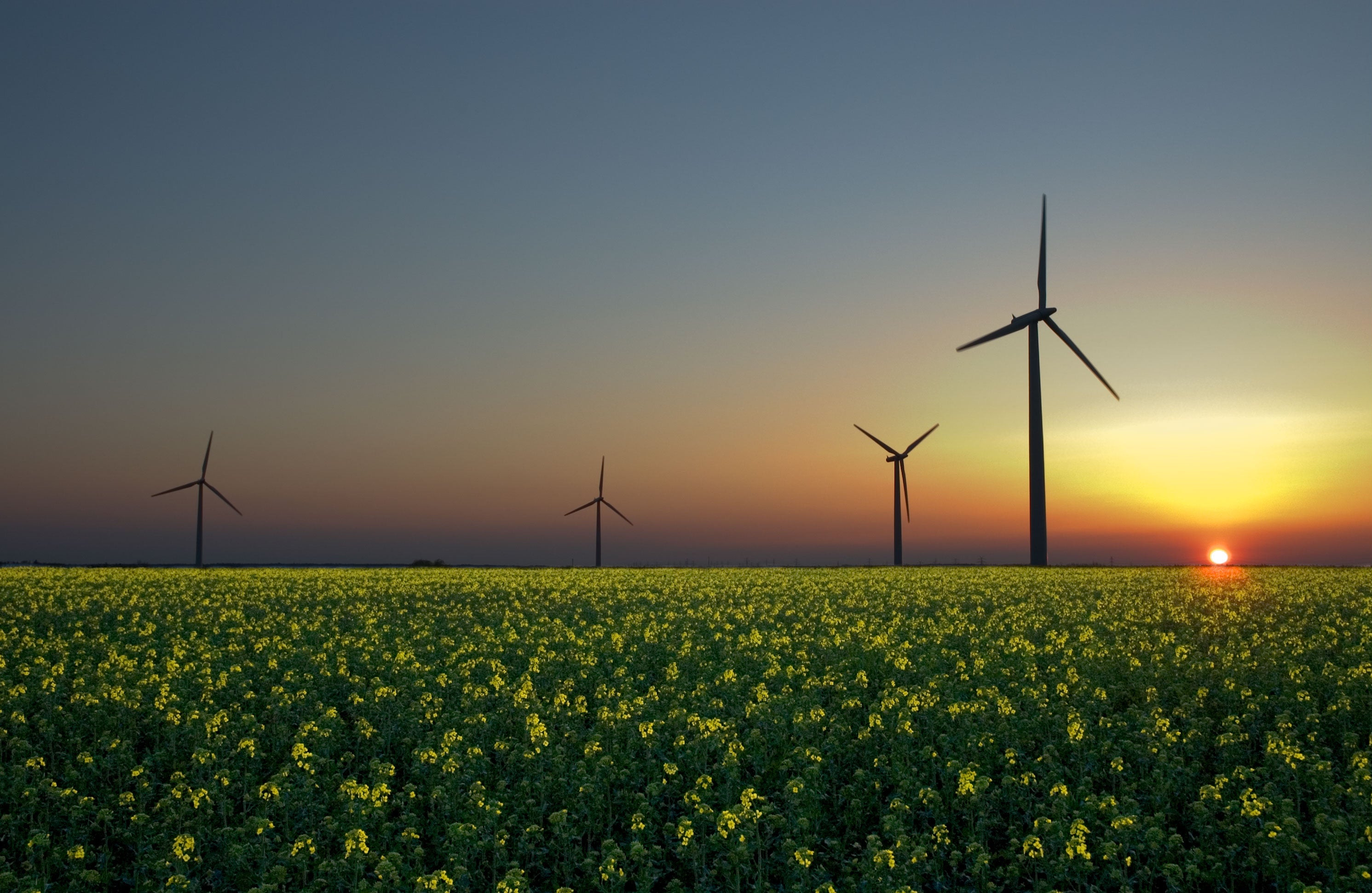 renewable energy batteries solar power