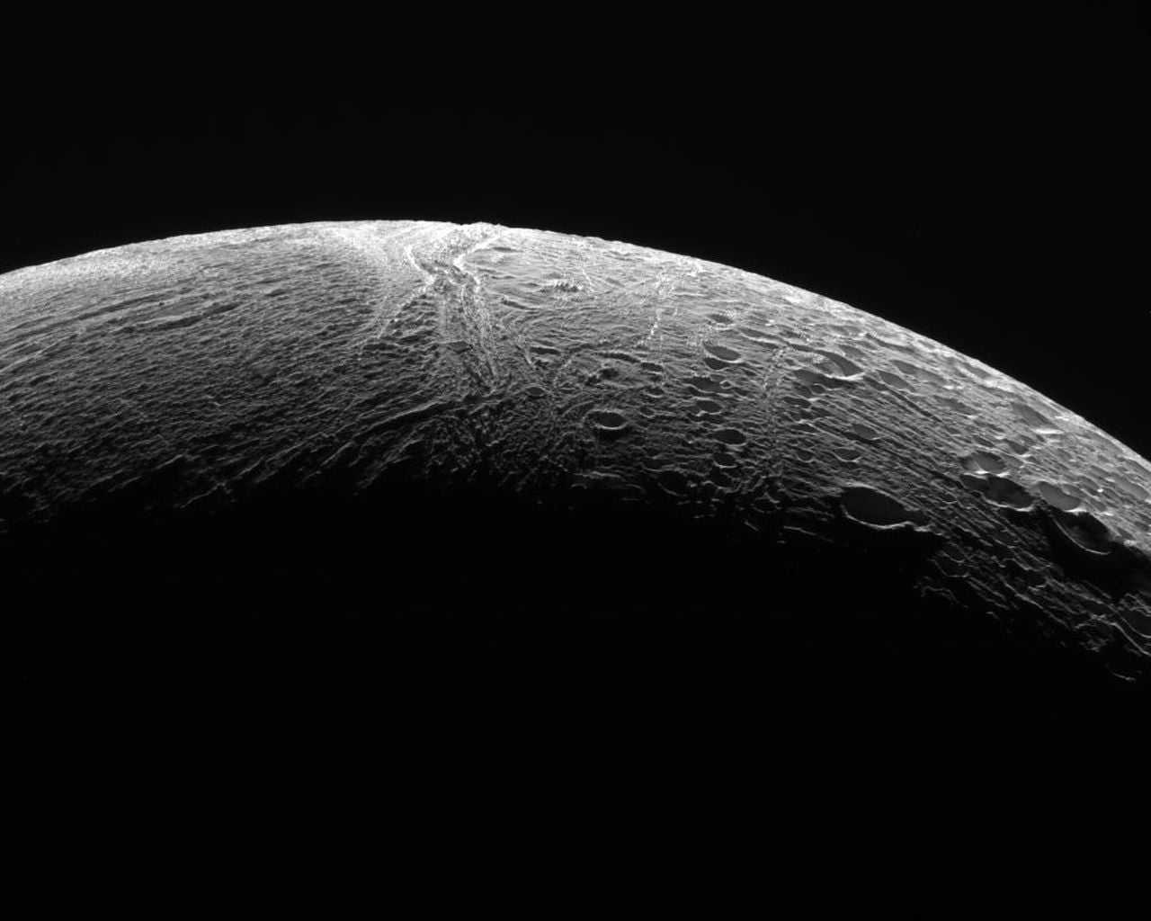 Alien life could be on this grey moon of Saturn.