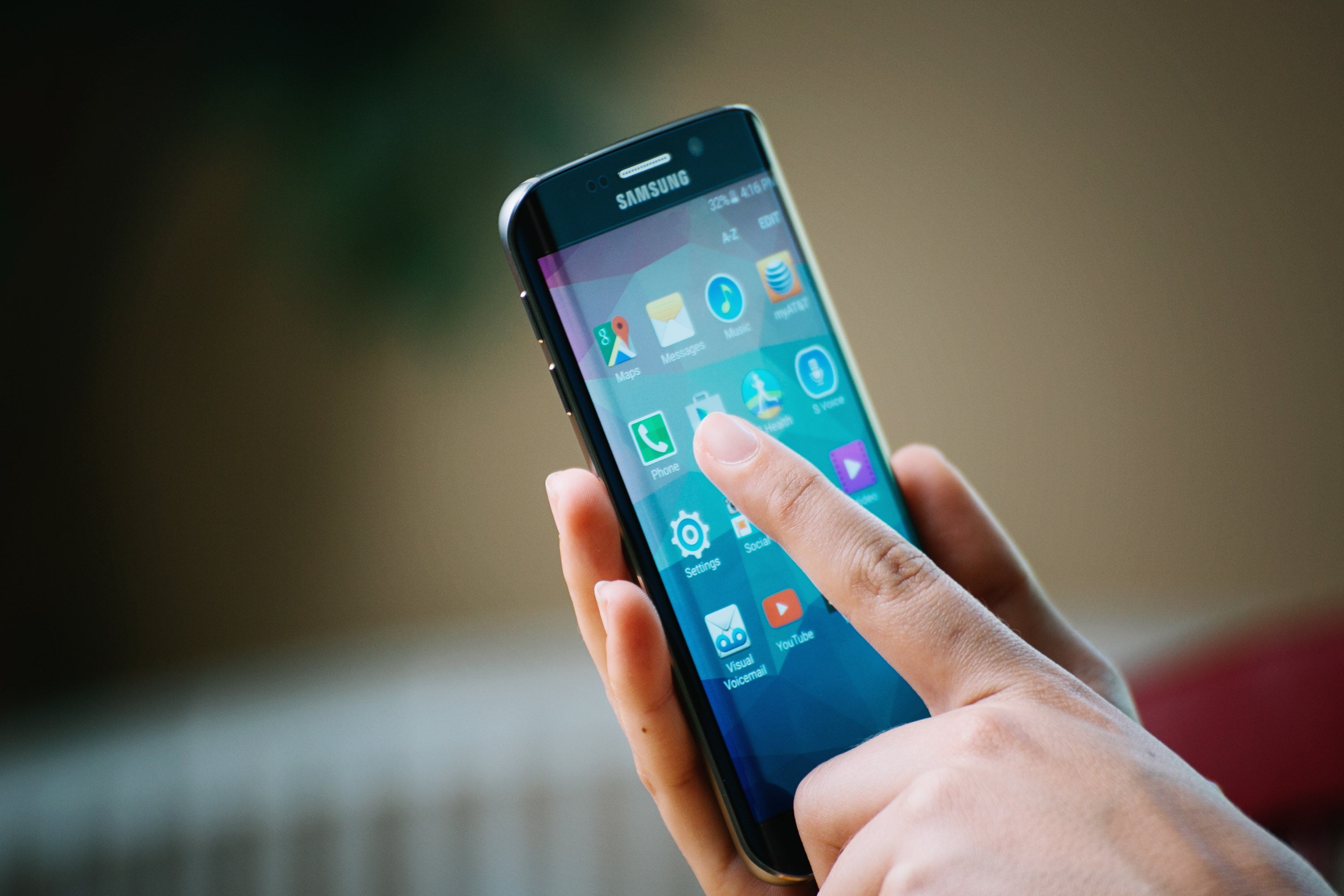 samsung dual-screen phone smartphones