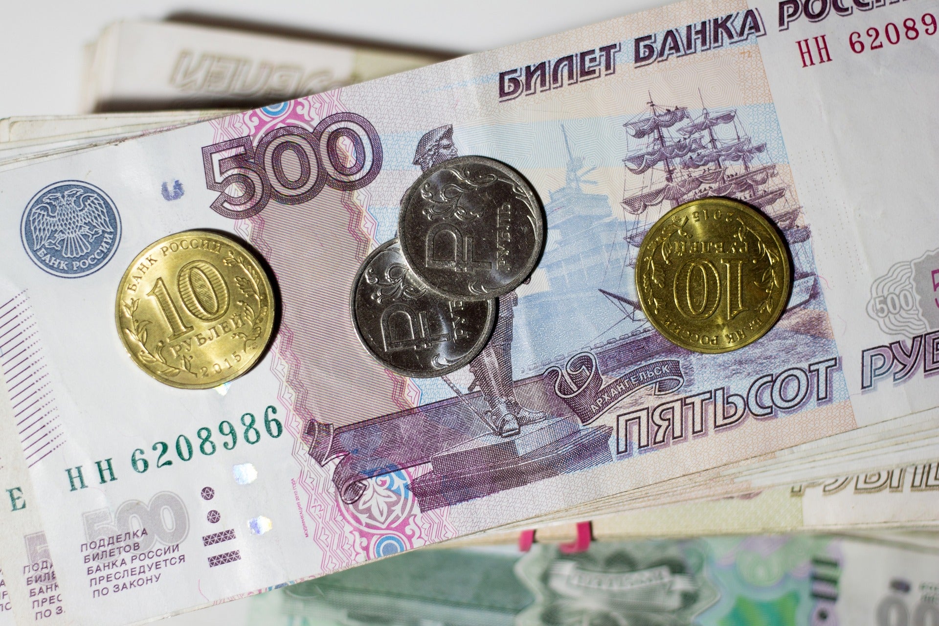 russia cryptocurrency vladimir putin cryptorouble