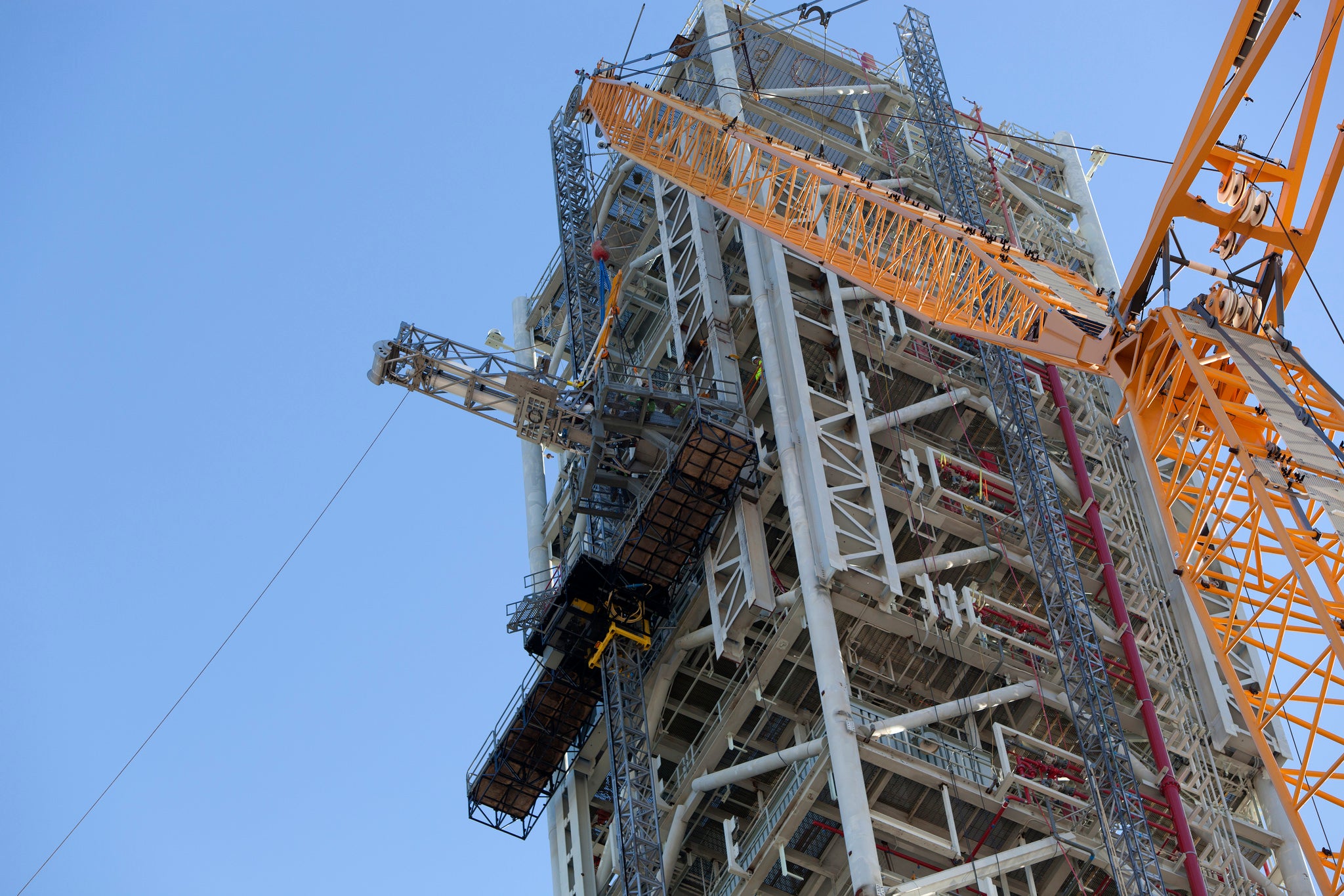 nasa sls rocket mobile launcher launch tower
