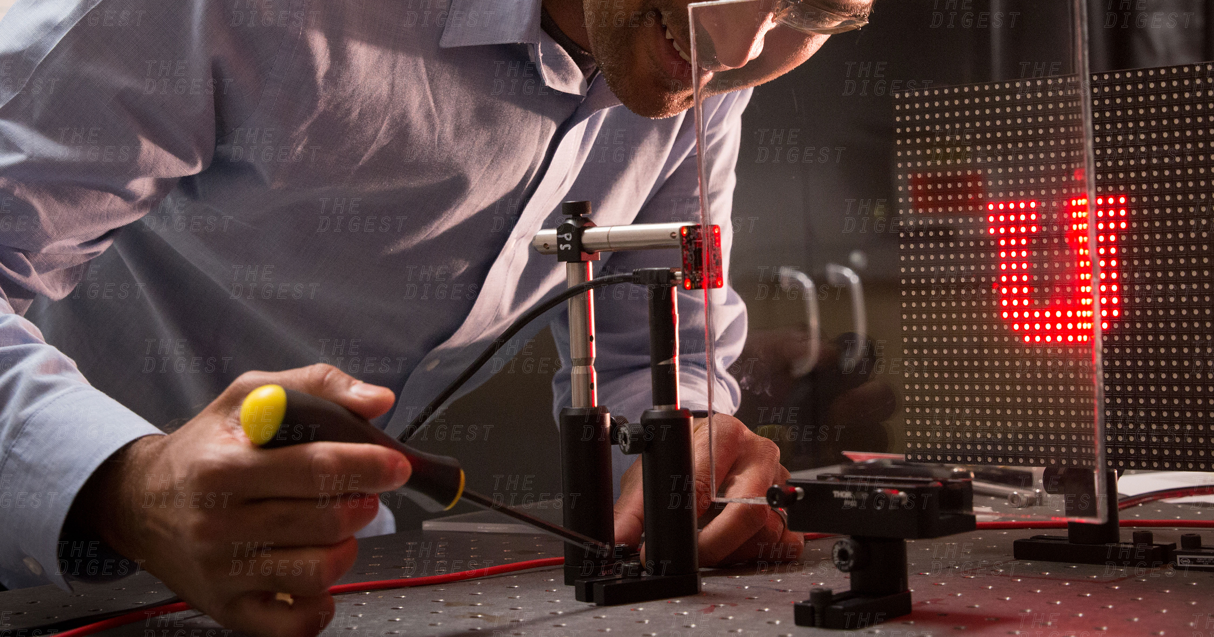 Researchers from the University of Utah have found a way to effectively capture videos and images using a lens-free camera.