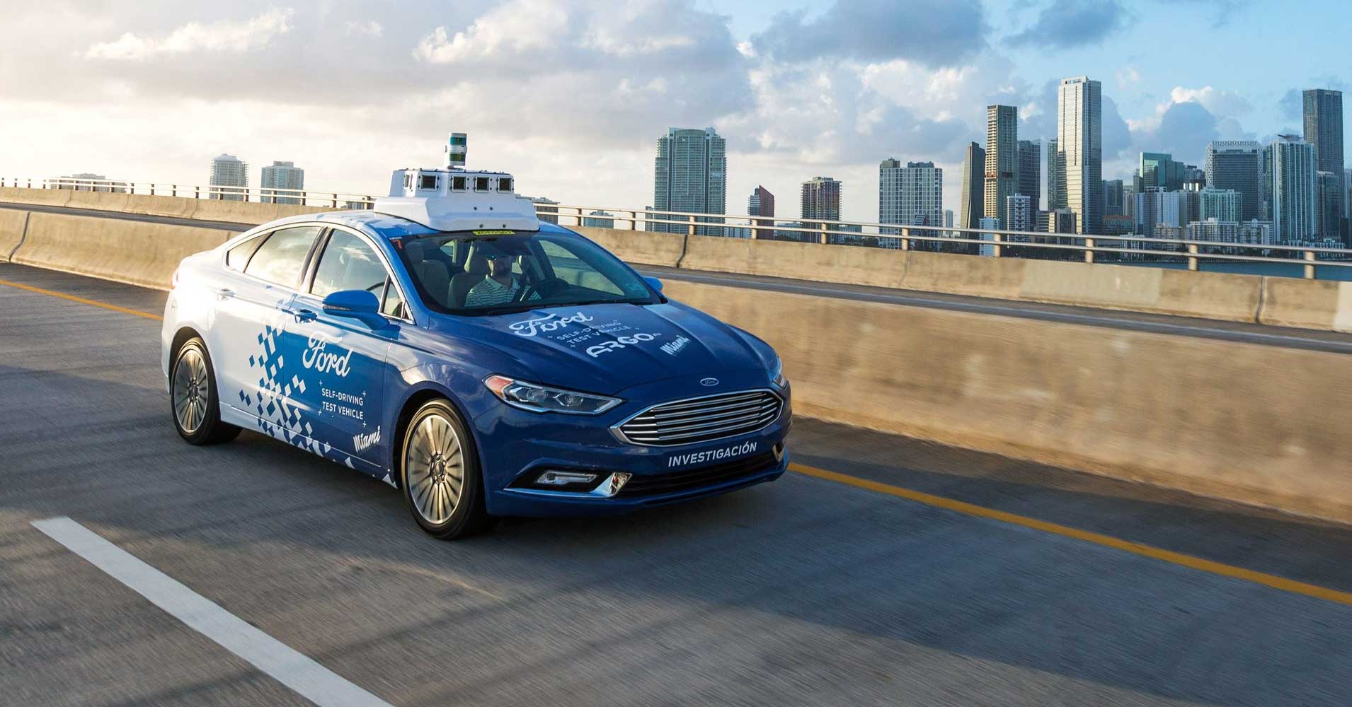 Ford, Walmart, and Postmates have teamed up to develop a service in which self-driving cars deliver goods right to customers homes.