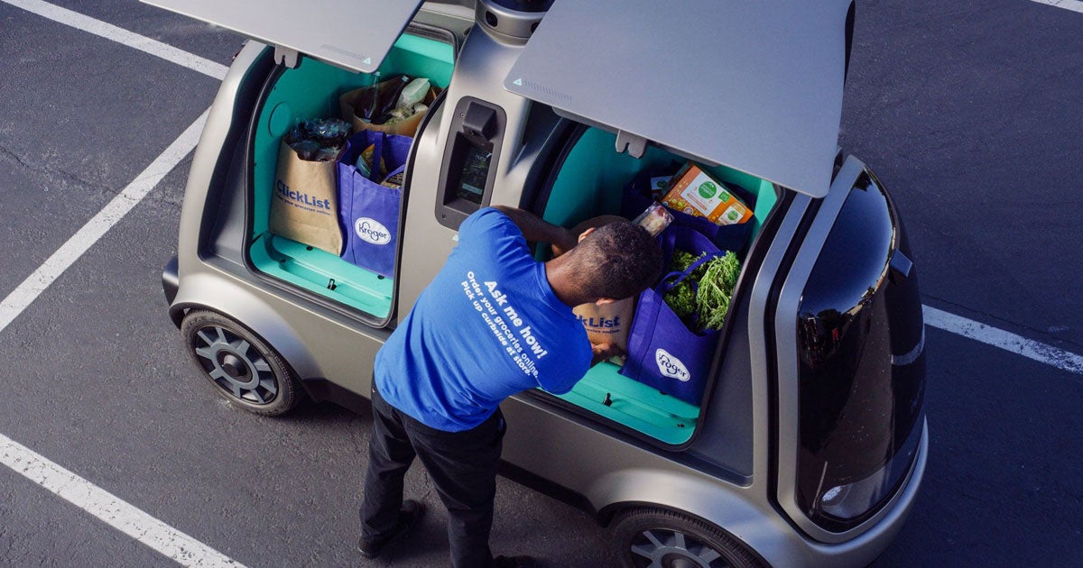 Thanks to its partnership with startup Nuro, supermarket chain Kroger is starting to make deliveries via its autonomous bots without any drivers.