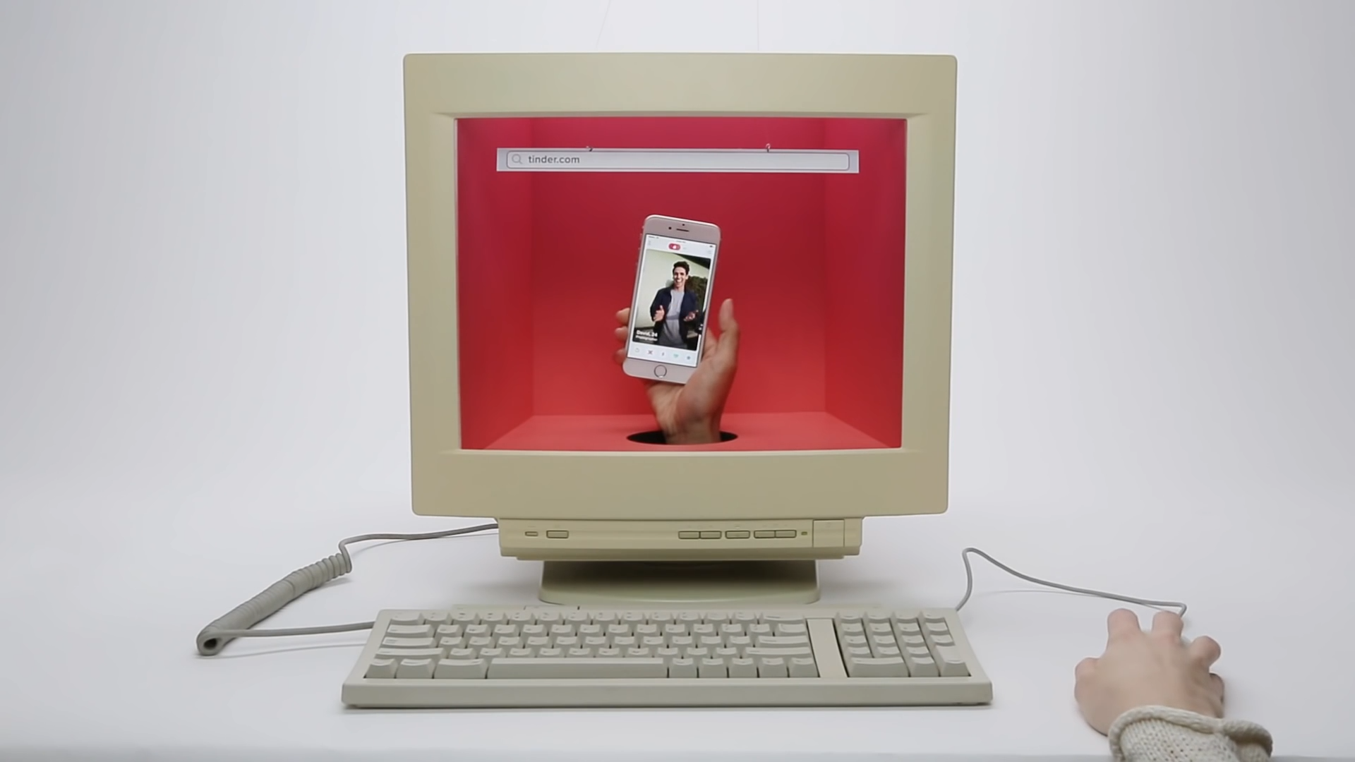 Netflix and Tinder have very similar dating algorithms