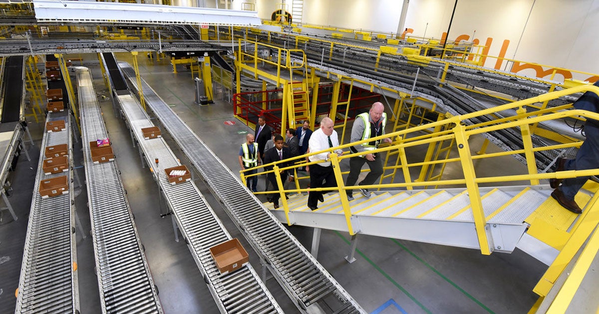 Amazon confirmed that those bizarre "fulfillment center ambassadors" on Twitter are actually real employees, not the bizarre chatbots that they sound like.