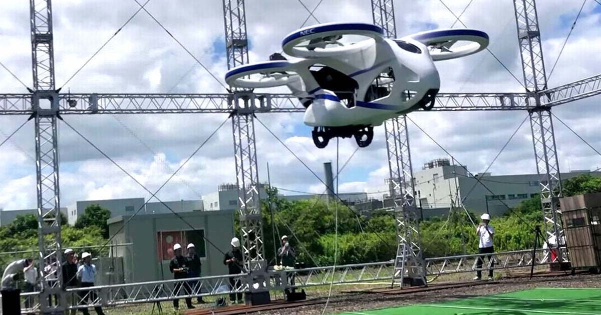 A flying car created by Japanese electronics maker NEC Corp. and startup Cartivator just hovered 10 feet off the ground for a full minute.