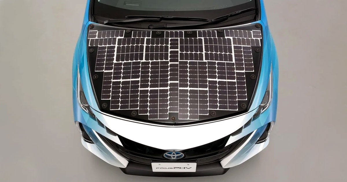 Japanese auto giant Toyota has partnered with a local energy company to test a Prius hybrid that's almost entirely covered in solar panels.