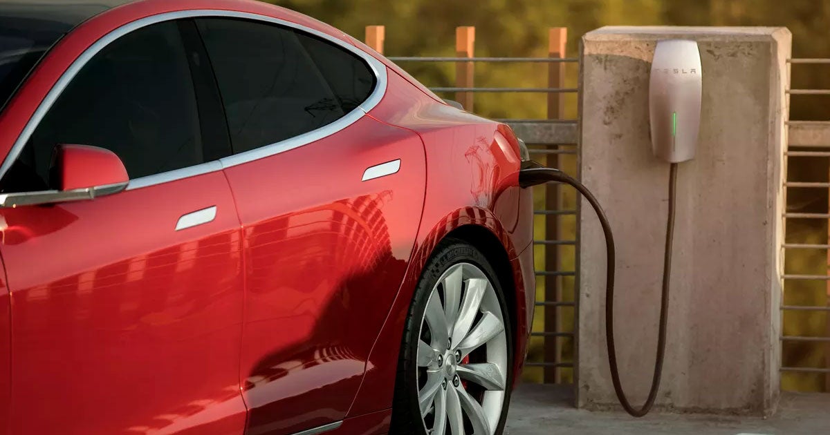 Electric car company Tesla has given its customers a heads up: charge your cars. Almost a million Californians are about to lose power for five days.