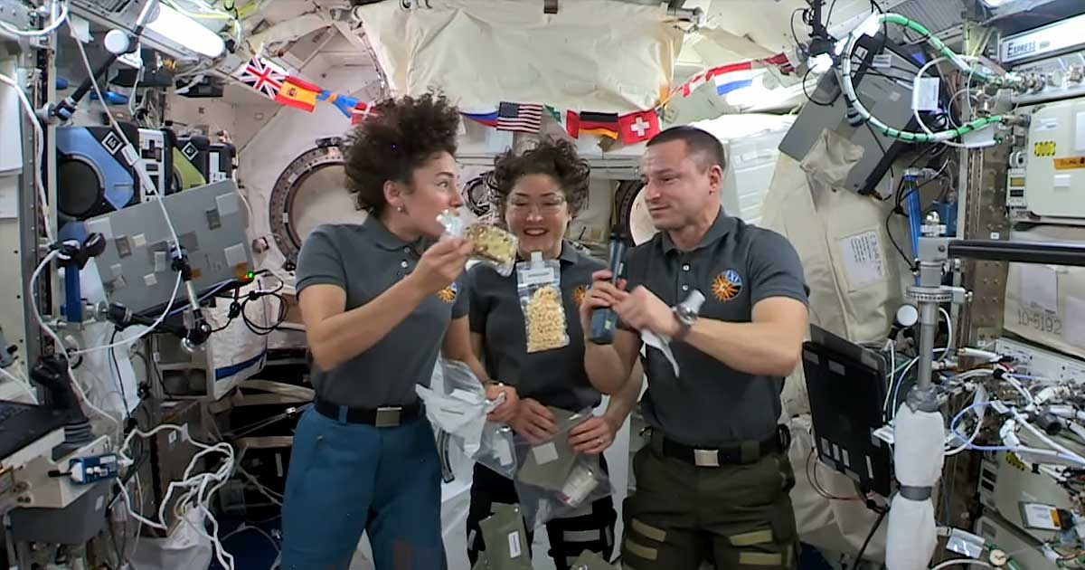 The astronauts aboard the International Space Station (ISS) may be far from home, but that doesn't mean they'll miss out on Thanksgiving dinner.