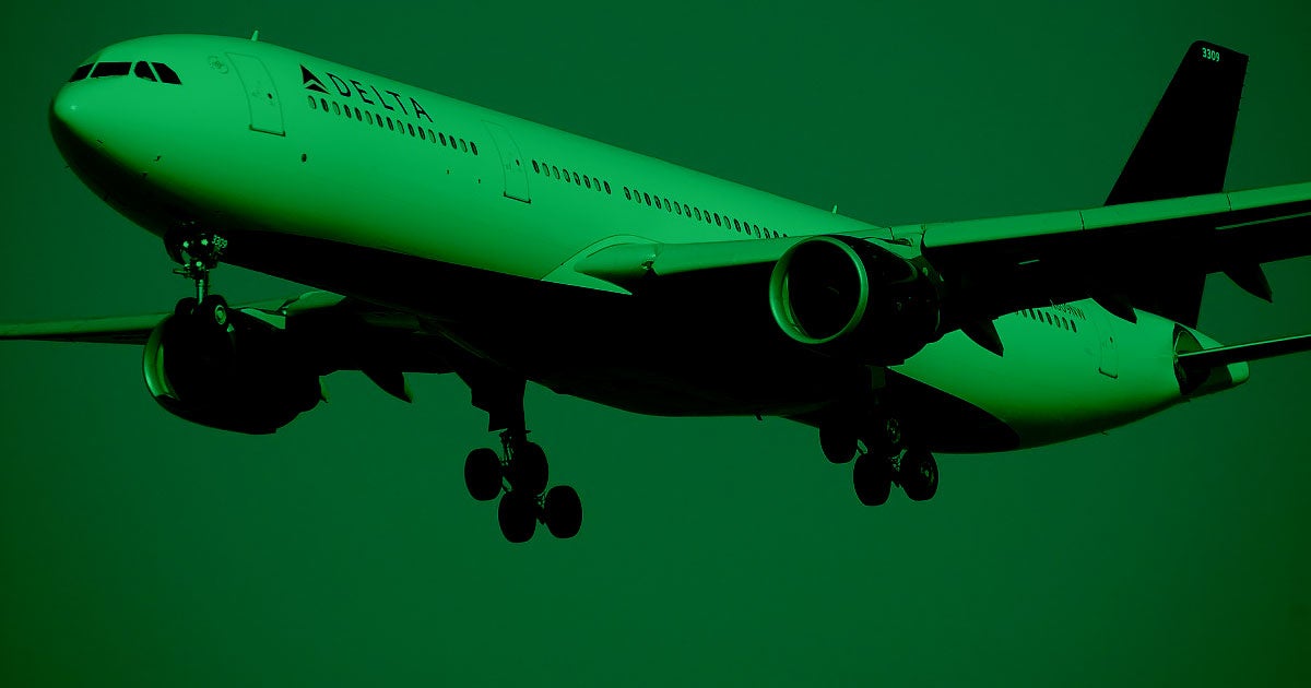 The decision by Delta Flight 89 pilots to dump jet fuel over a populated area and from a Boeing at an elevation of just 2,300 feet has left experts baffled.