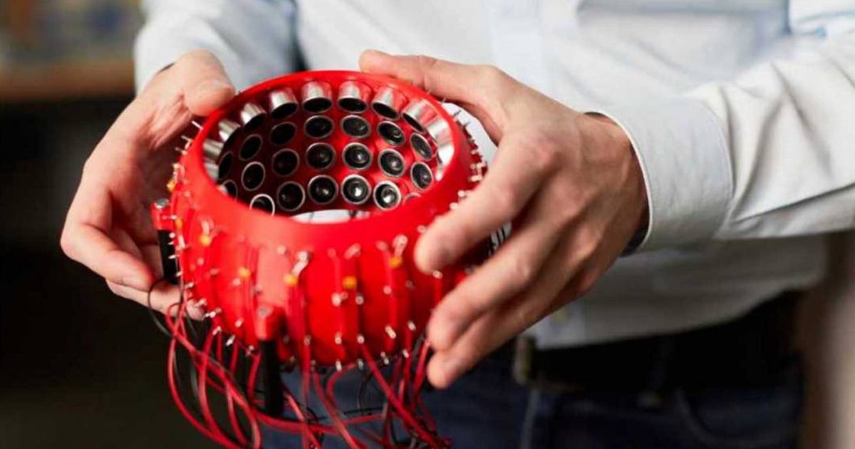 A Swiss researcher has created a prototype robot hand that uses acoustic levitation to move objects without ever touching them.