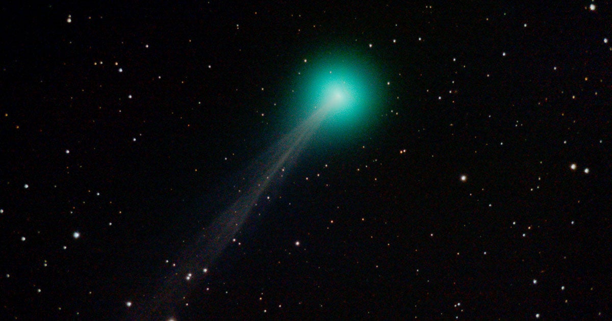 In a stroke of incredible luck, a NASA/ESA spacecraft is on the right pass to fly right through the tail of a passing comet.