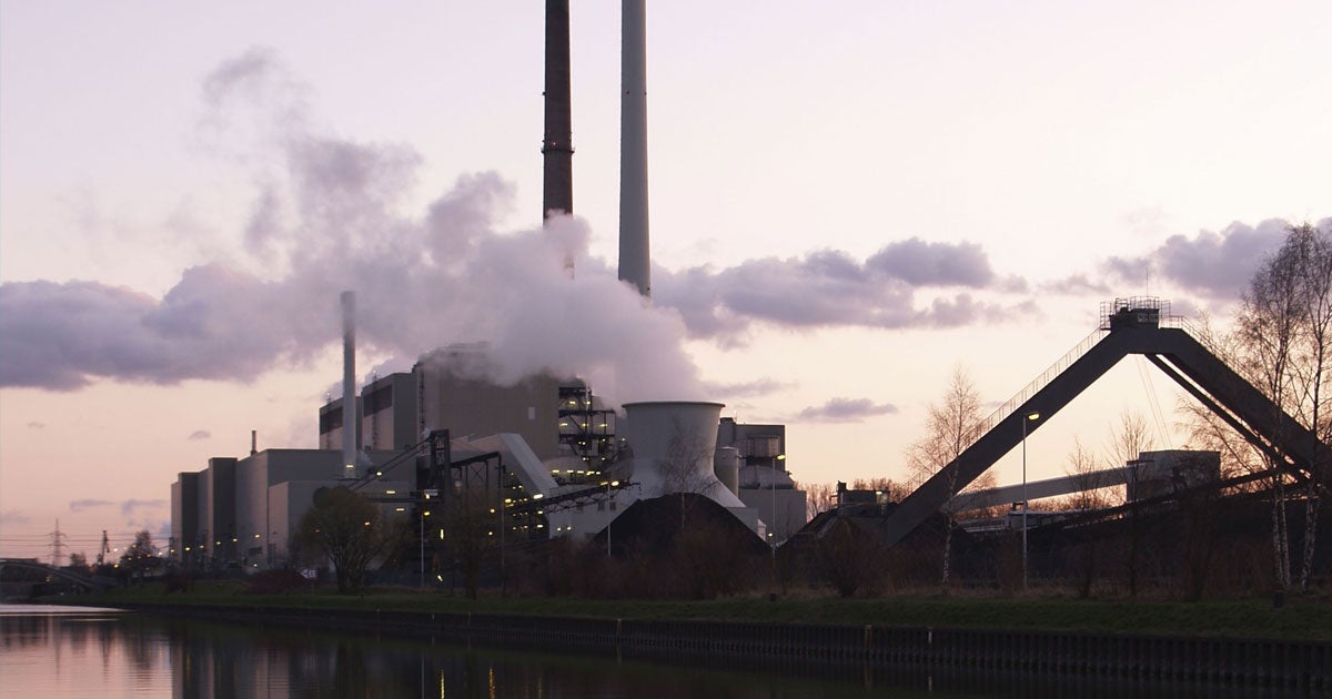 A new system makes carbon capture more feasible for power plants and can convert carbon emissions into raw materials for fuel.