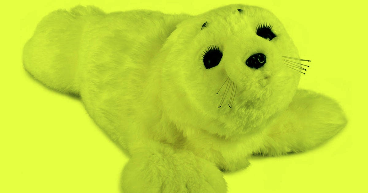 Healthcare workers in the US are relying on sophisticated robotic seals to help their COVID-19 patients ward off loneliness.