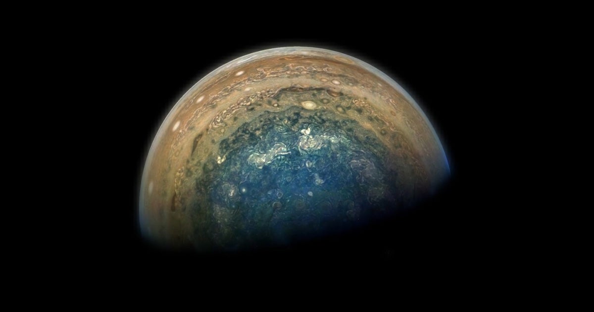 A team of NASA scientists has spotted strange flashes known as "transient luminous events" (TLEs) in the upper atmosphere of Jupiter.