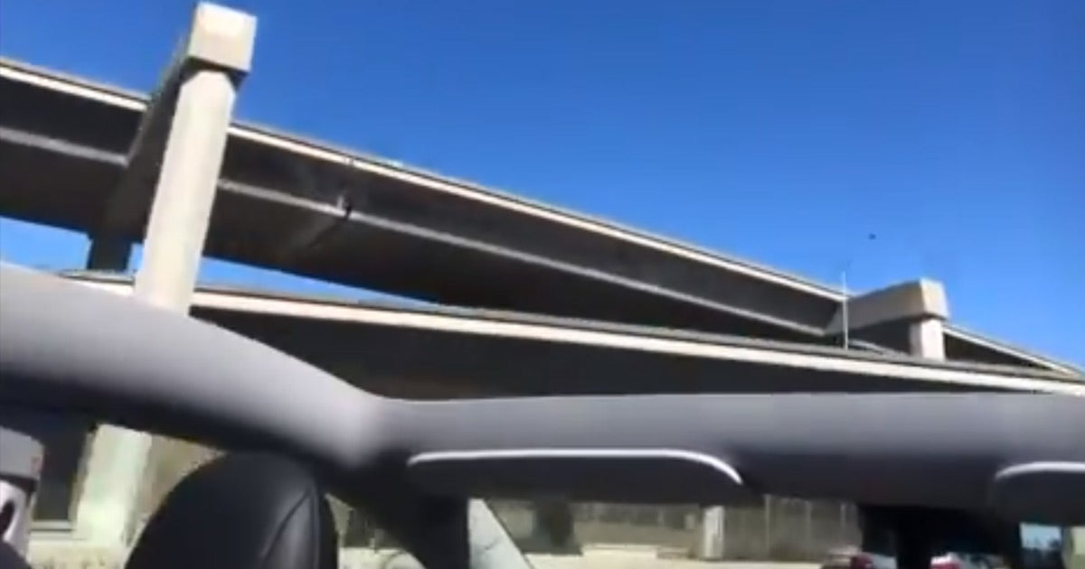 According to a post on Reddit, a brand new Model Y electric SUV lots its roof on the drive back home from the dealership in California.