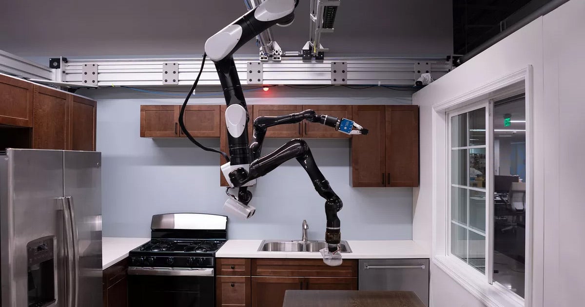 New demonstrative Toyota robots show how warehouse-like technology could help seniors keep up on housework like the dishes.