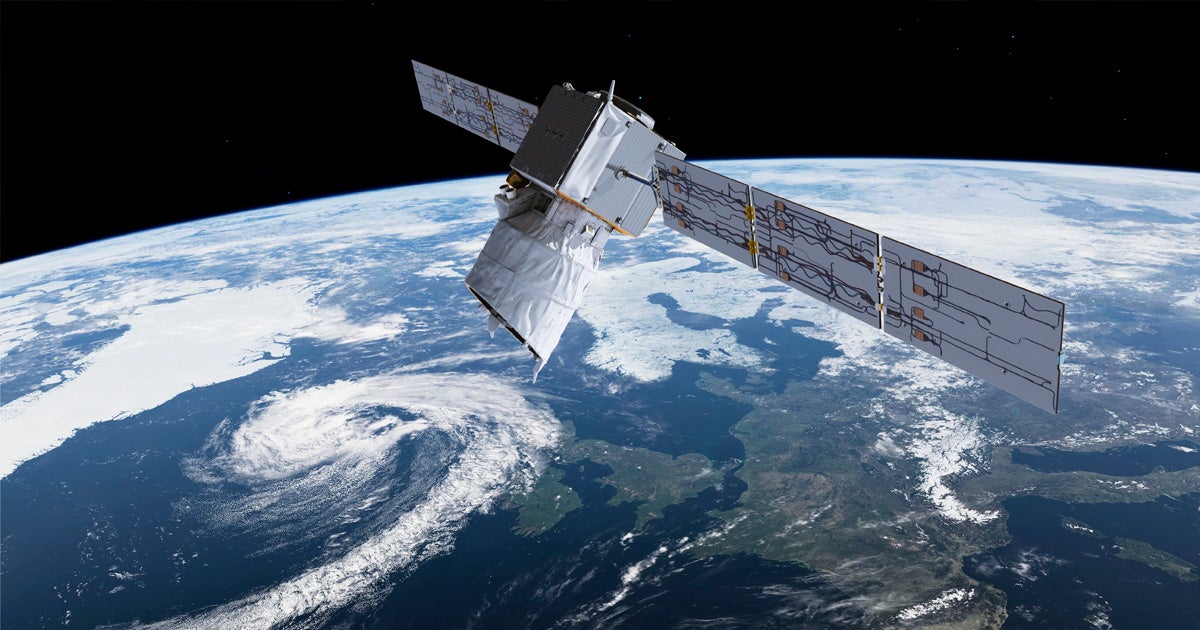 NASA warns that AST & Science's plan to launch 240 massive telecom satellites into orbit would create a serious risk of collisions in space.