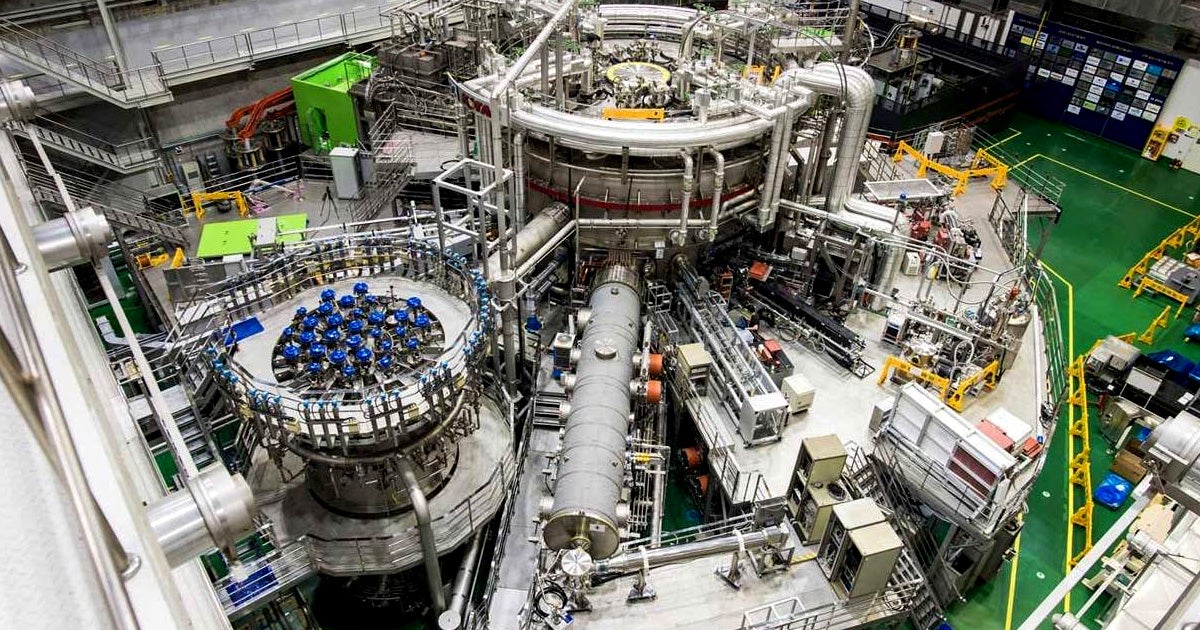 South Korea's fusion reactor just set a new world record, maintaining temperatures of over 100 million degrees for 20 long seconds.
