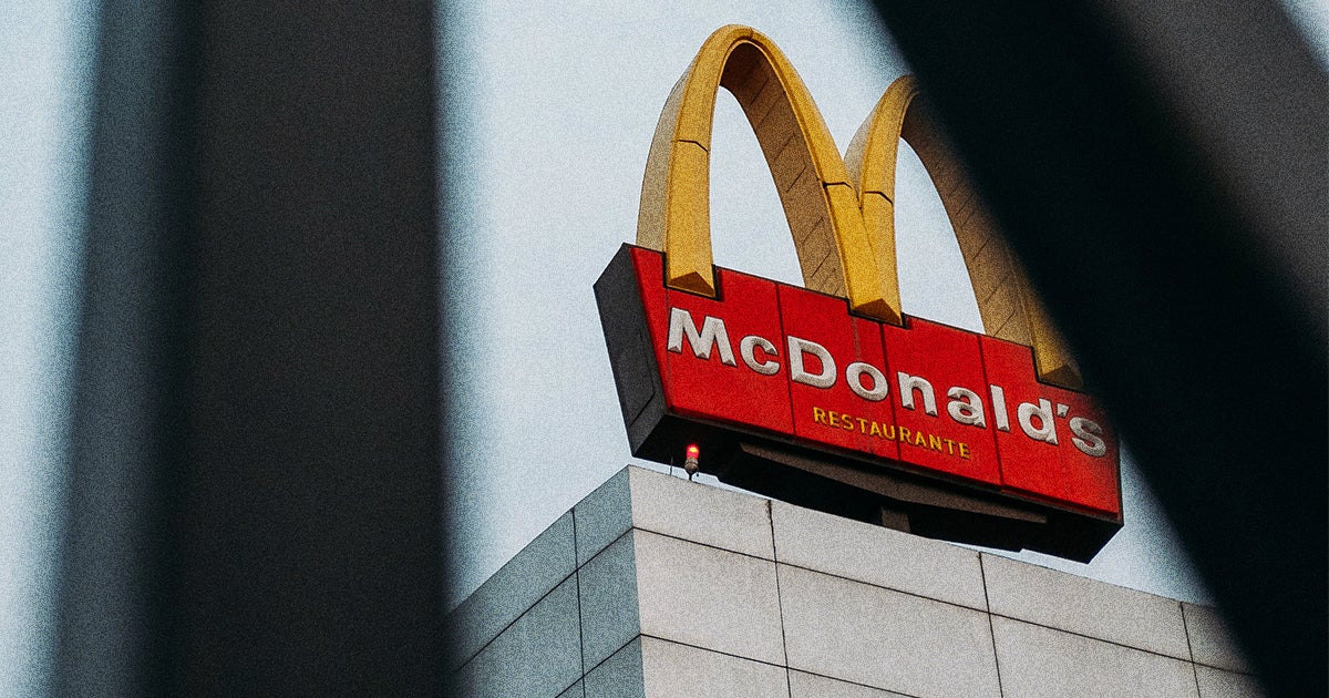 In a massive review of existing mouse research, scientists linked a high-sugar, high-fat diet to cognitive impairments later in life.