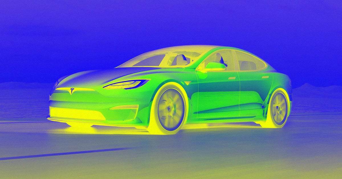 Tesla's ludicrously fast Model S Plaid just set a new production car record, covering a quarter mile in just 9.247 at the Famoso Raceway in California.