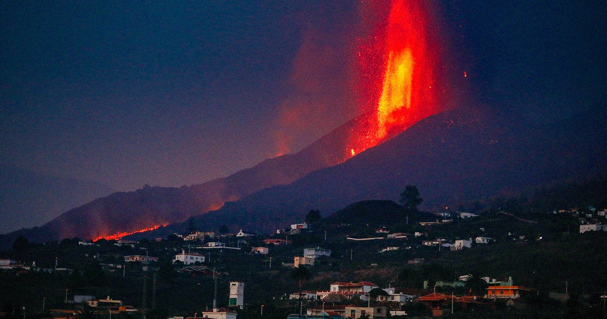 A shocking video shows the moment a church collapses in a cloud of dark ashes on the Spanish island of La Palma.