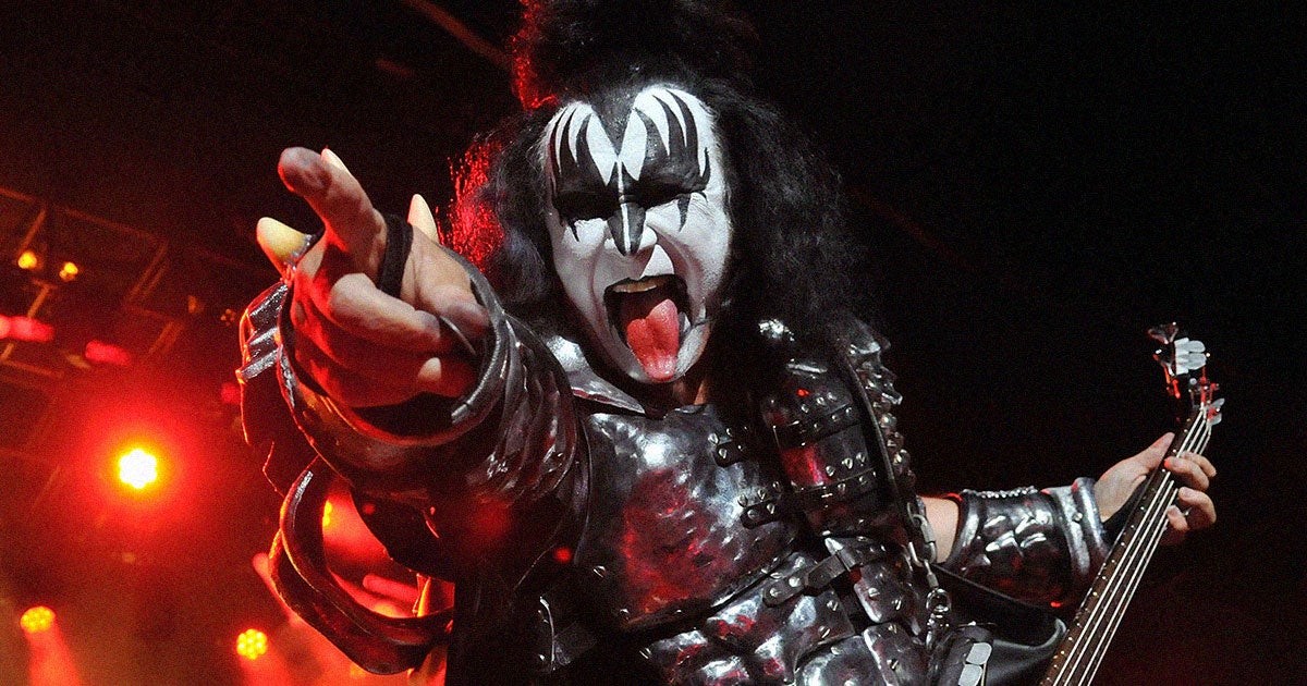It shouldn't be so surprising that Kiss legend Gene Simmons is loudly in support of vaccines, but it's 2021, and here we are.