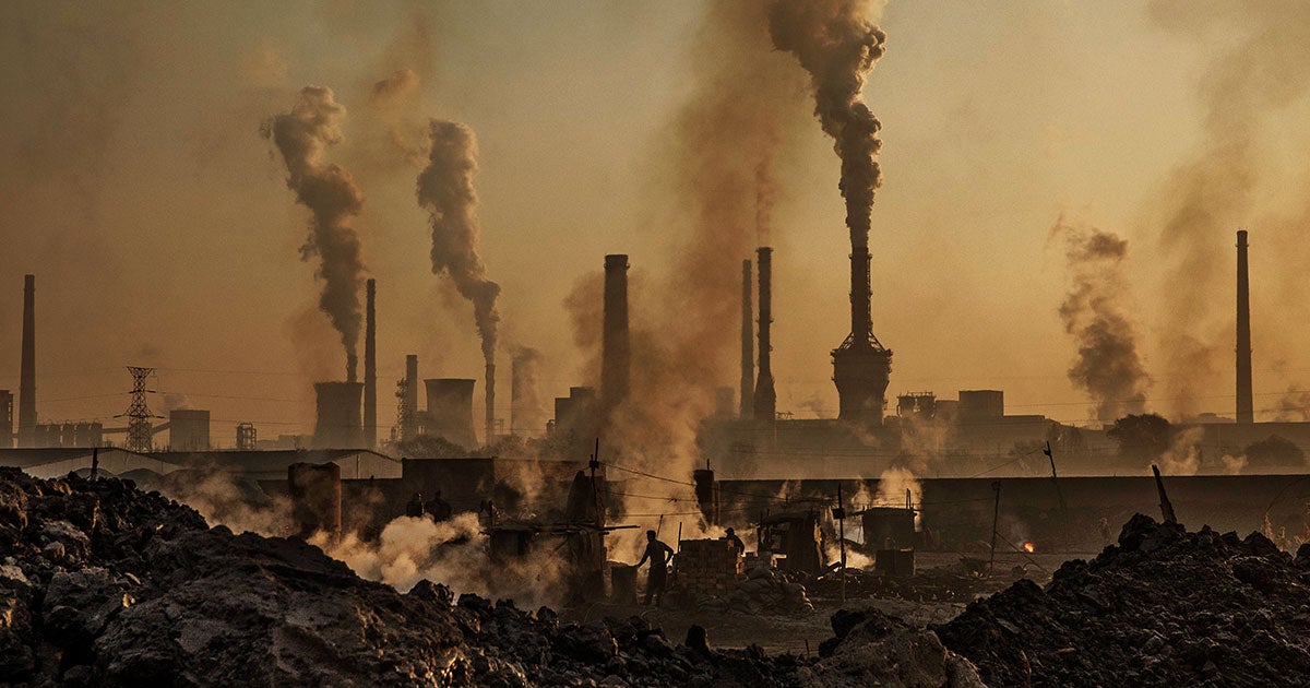 Spokesmen for the US and China announced a surprise climate agreement deal at the UN Climate Change Conference (COP26) on Wednesday.