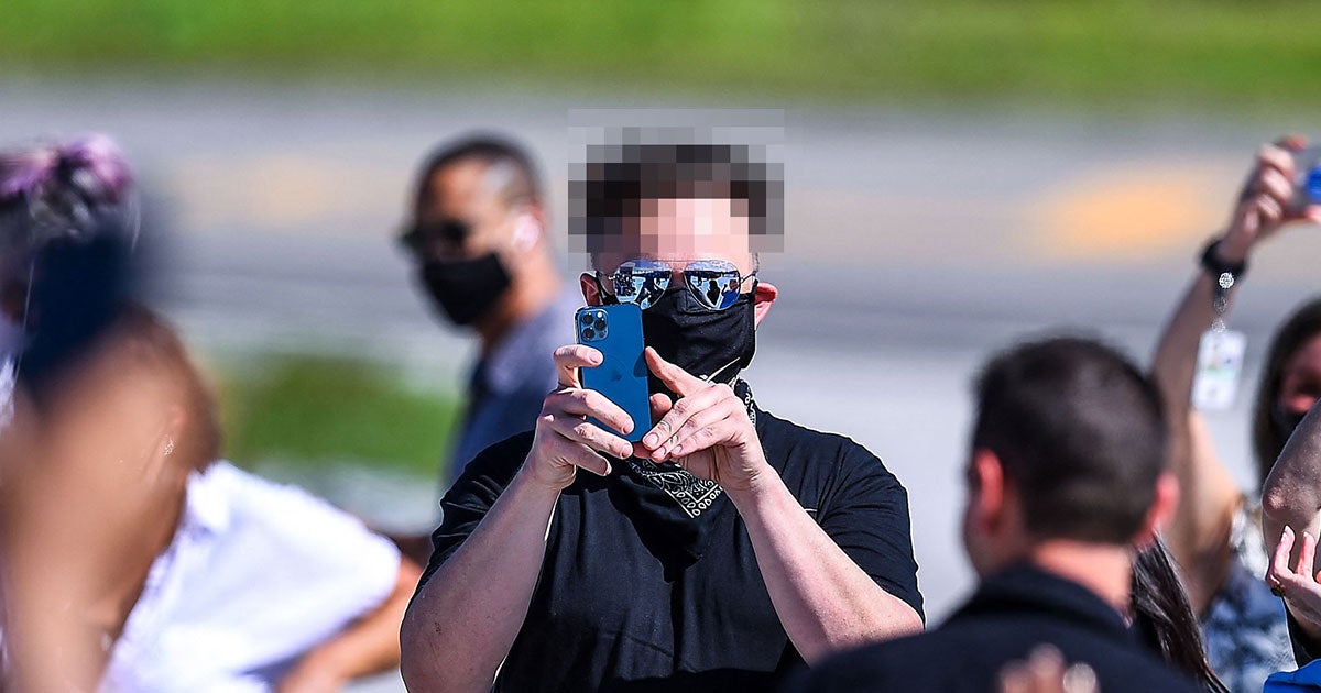 The billionaire was spotted after landing in Miami sporting a hairdo that can only be described as "terminally divorced."