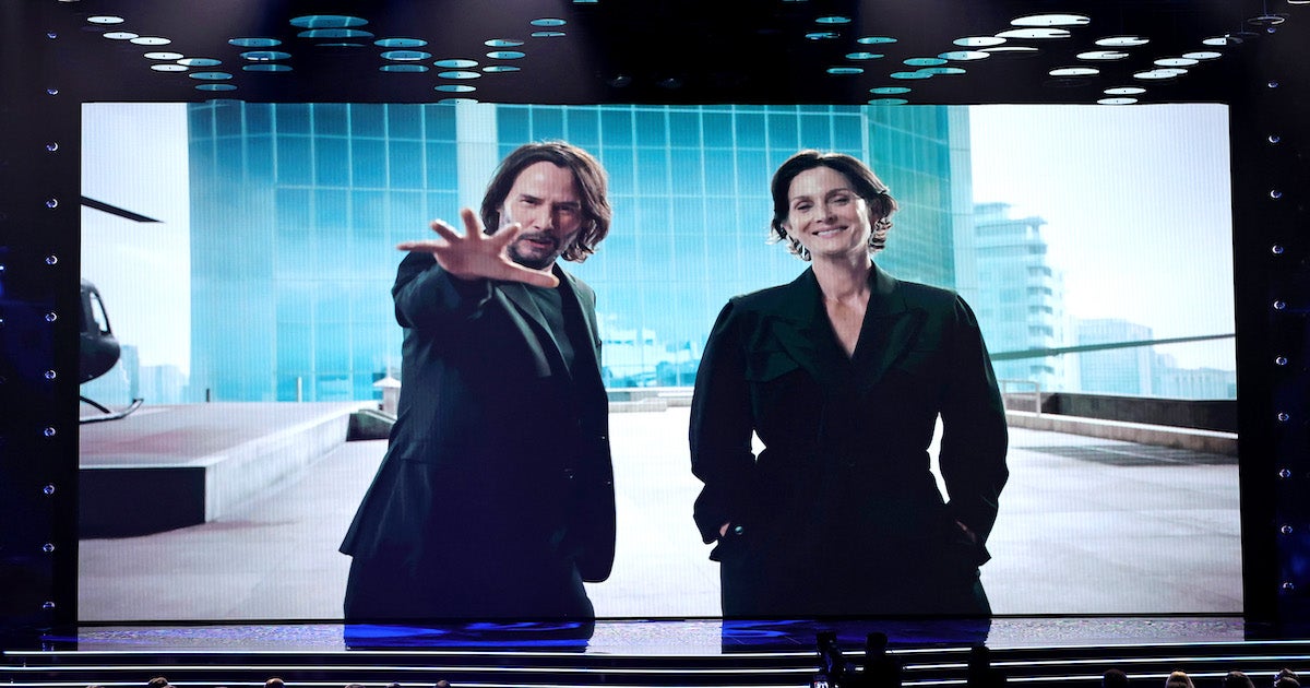 Before "The Matrix Resurrections" his theaters, fans can play a surprise open-world game called “The Matrix Awakens: An Unreal Engine 5 Experience.”