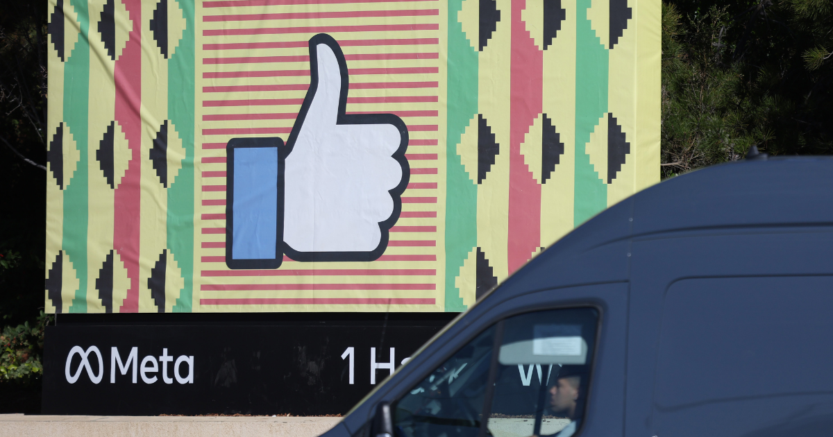 Facebook, wants virtual AR content to interact with real world objects in mixed reality headsets and told ad agencies how ads can use the tech.