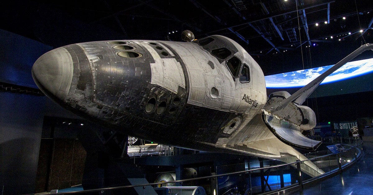 Need a reminder that the world's not all bad? Here's a super cute photo involving a NASA space shuttle.