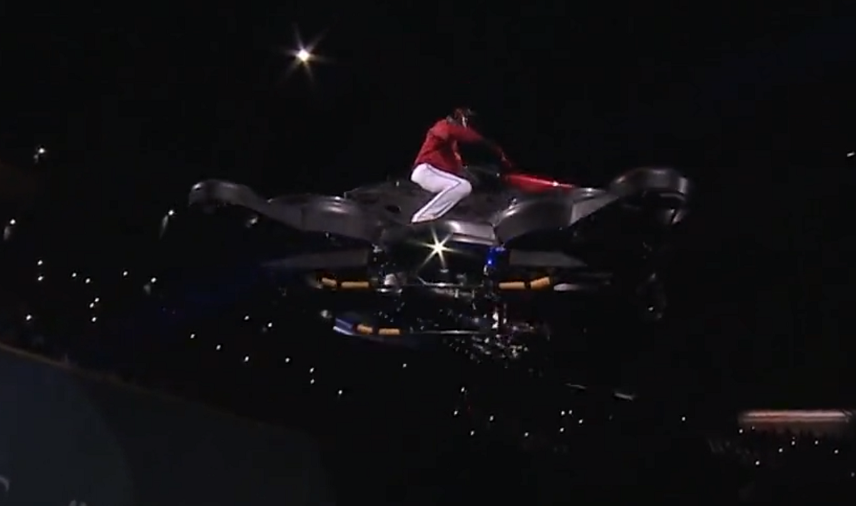 Baseball player Tsuyoshi Shinjo "Big Boss" returned to Japan's Hokkaido Nippon-Ham Fighters team this week and he flew in on a hover bike.