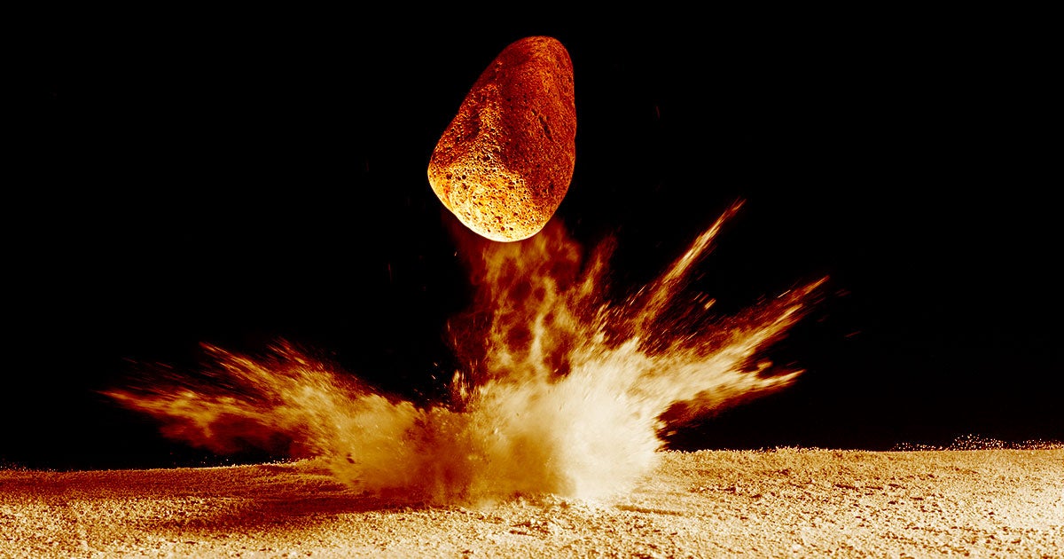 Scientists have discovered the building blocks of DNA in meteorites that landed in North America and Australia, Reuters reports.