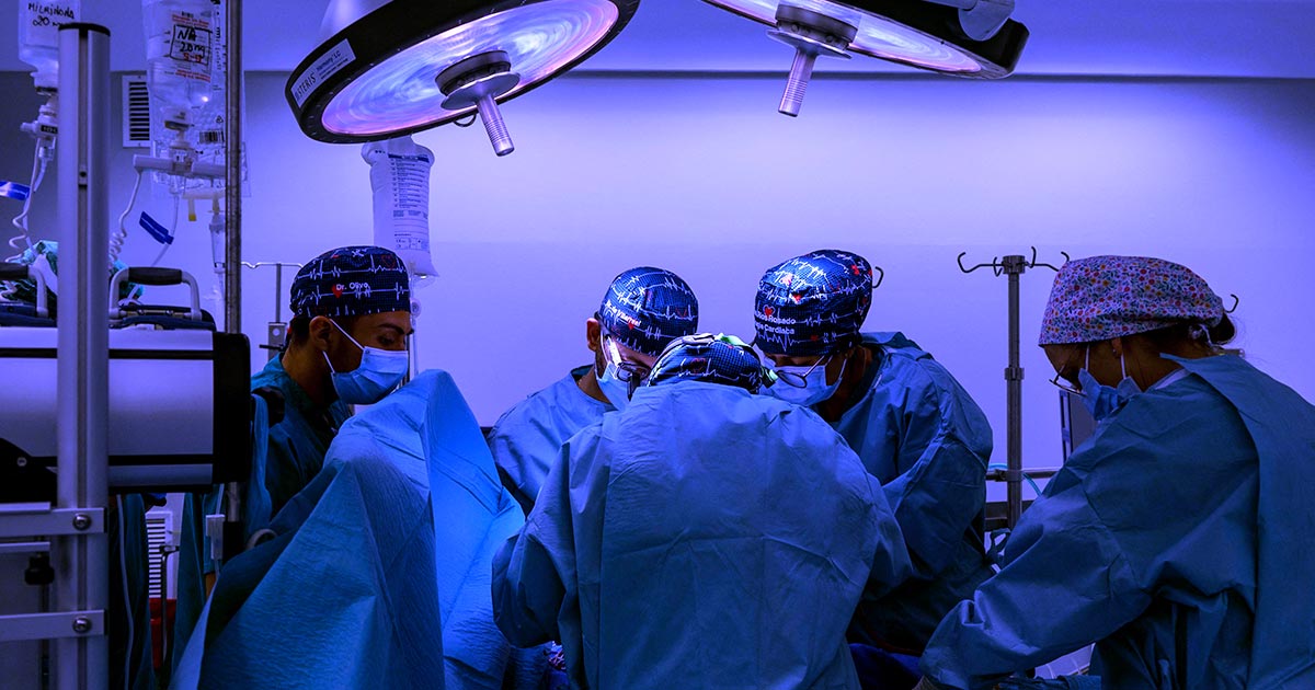 A man who successfully lived for two months after having his failing heart replaced with a genetically altered one from a pig, may have suffered from a virus pigs are known to carry, The New York Times reports.