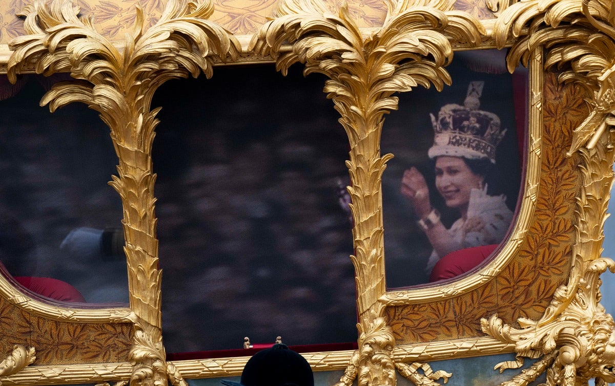 In a surreal display of absolutely unmatched energy, the Queen journeyed through through the streets of London via hologram.