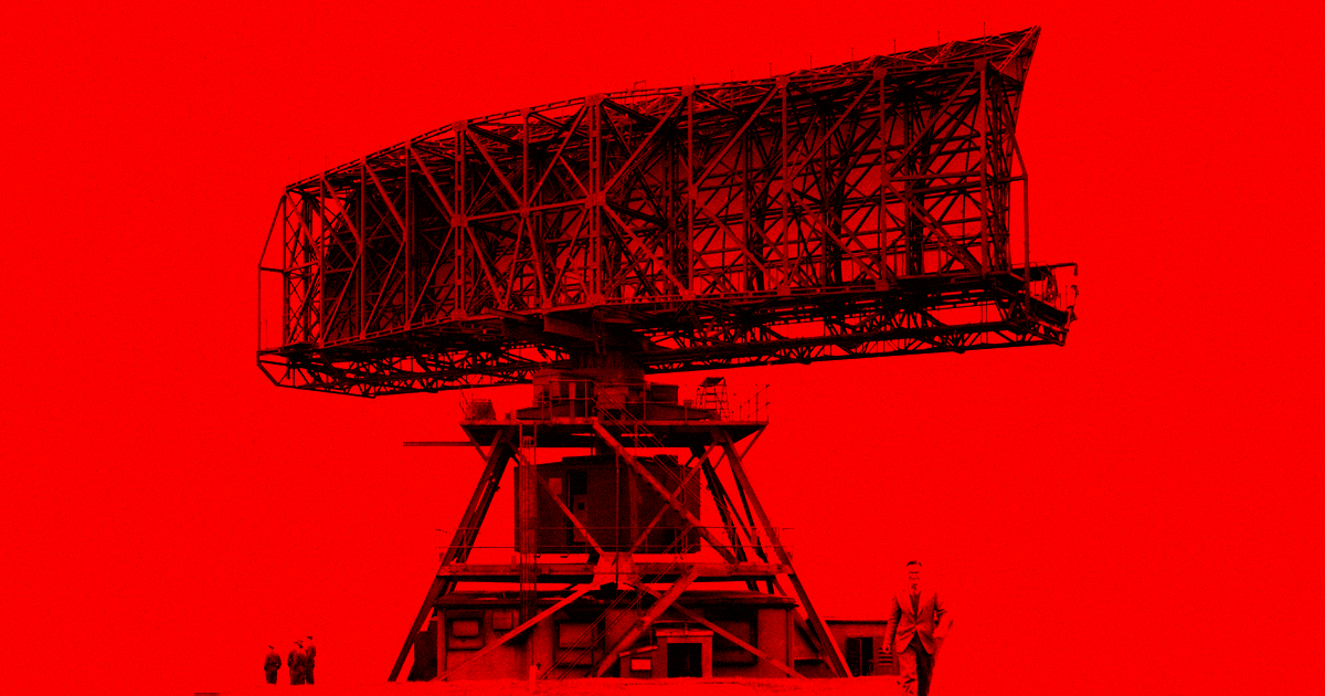 Millionaires are just like the rest of us — when they need help repairing their Cold War-era radar units to detect UFOs, they turn to Reddit. 