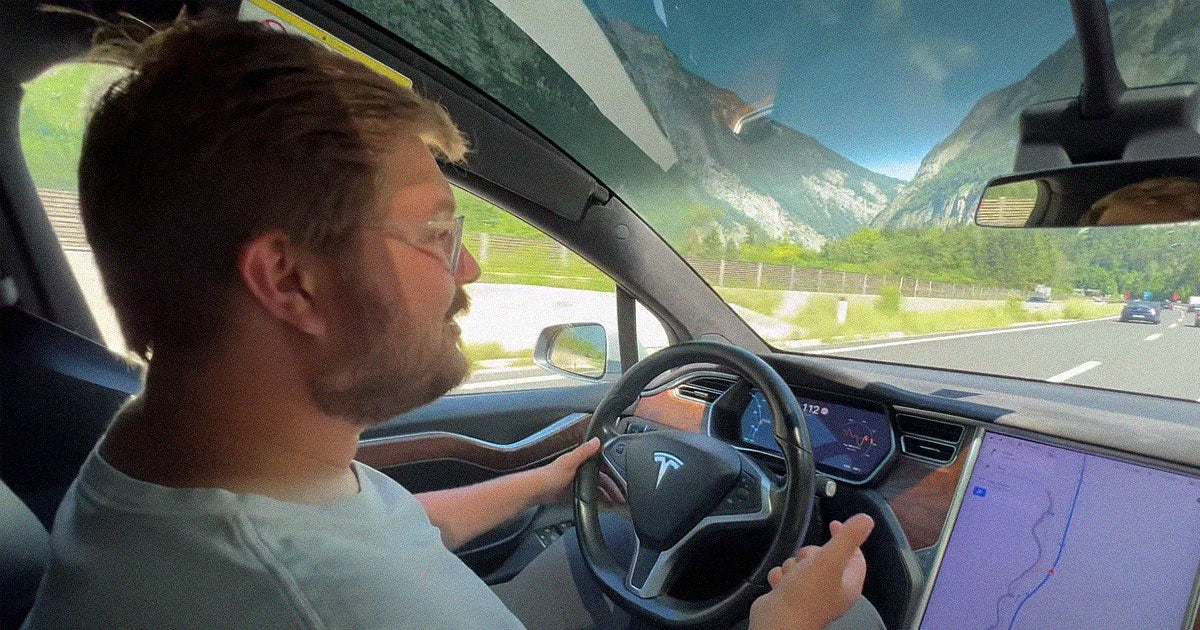 YouTubers at Out of Spec Reviews claim that an enthusiast's Tesla Model X has only lost 10 percnet of its battery capacity after 200,000 miles.