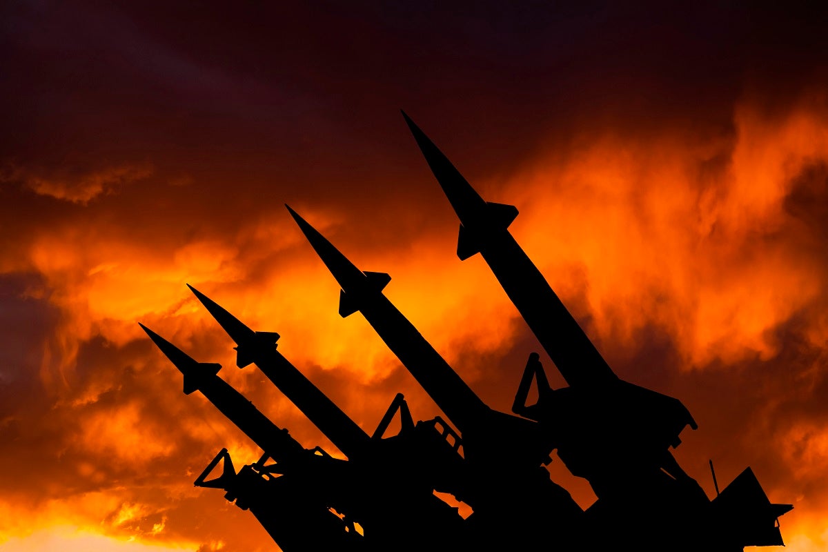 The US continues to fall behind Russia and China when it comes to hypersonic missiles after a second test of the high-tech weapon failed.