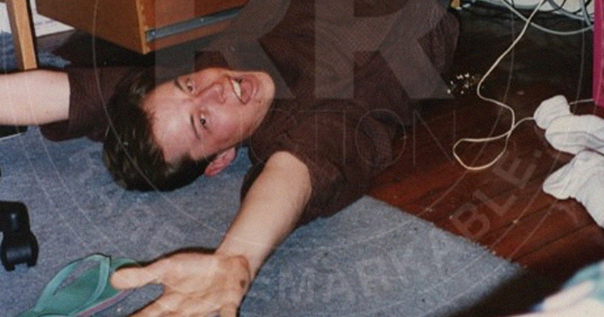 One of Elon Musk's ex-girlfriends is auctioning off photos and memorabilia from their time together at the University of Pennsylvania.