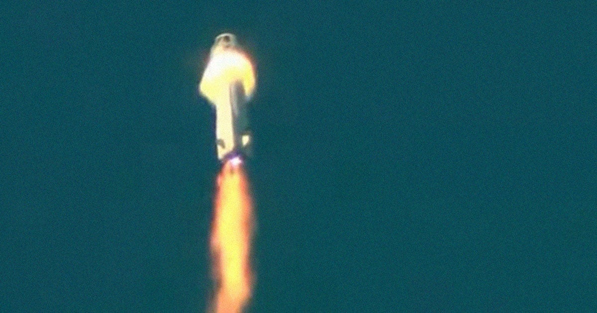 Jeff Bezos' space comapny Blue Origin experienced a big setback today. And the FAA is officially investigating the "mishap."