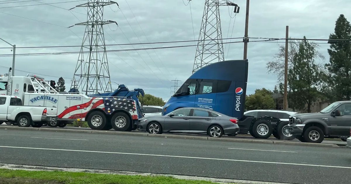 Pepsi acquired its batch of all-electric Tesla Semi semi-trucks last month, and it didn't take long for one to be spotted being carried by a flatbed.