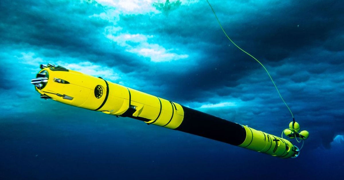 Using a torpedo-like robot to have a closer look at Antarctica's Doomsday Glacier, researchers have discovered cracks and worrying "staircase" formations.