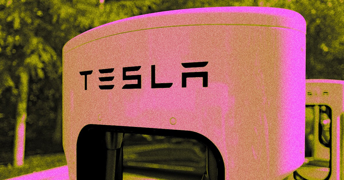 Tesla is pausing installations of its controversial "Full Self-Driving" software after federal regulators called it a "crash risk." 