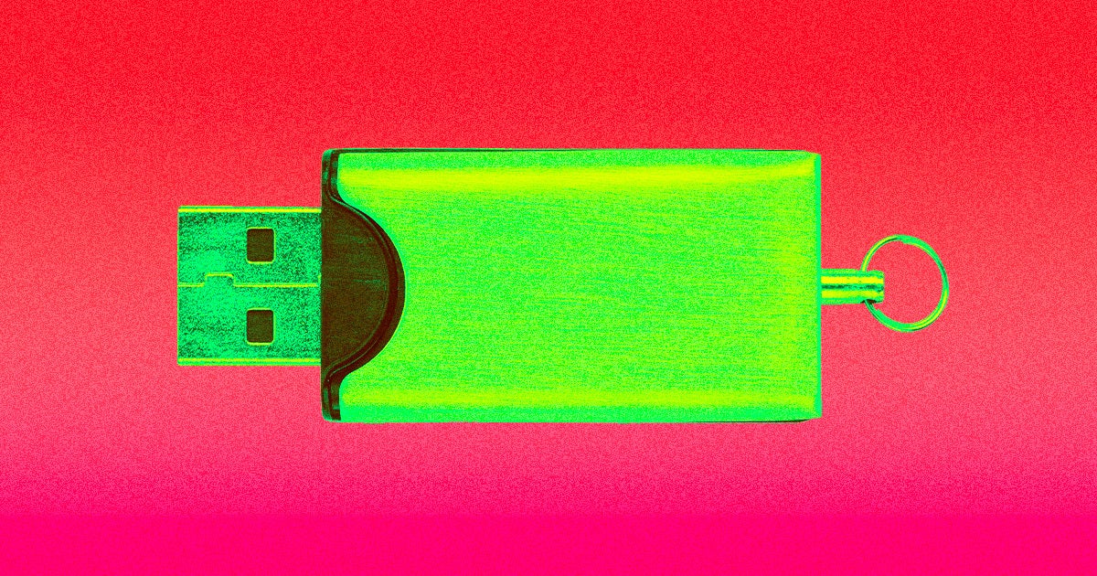 Every reporter's worst nightmare came to life for one Ecuadorian journalist when he plugged a USB device into his computer and it exploded in the newsroom.