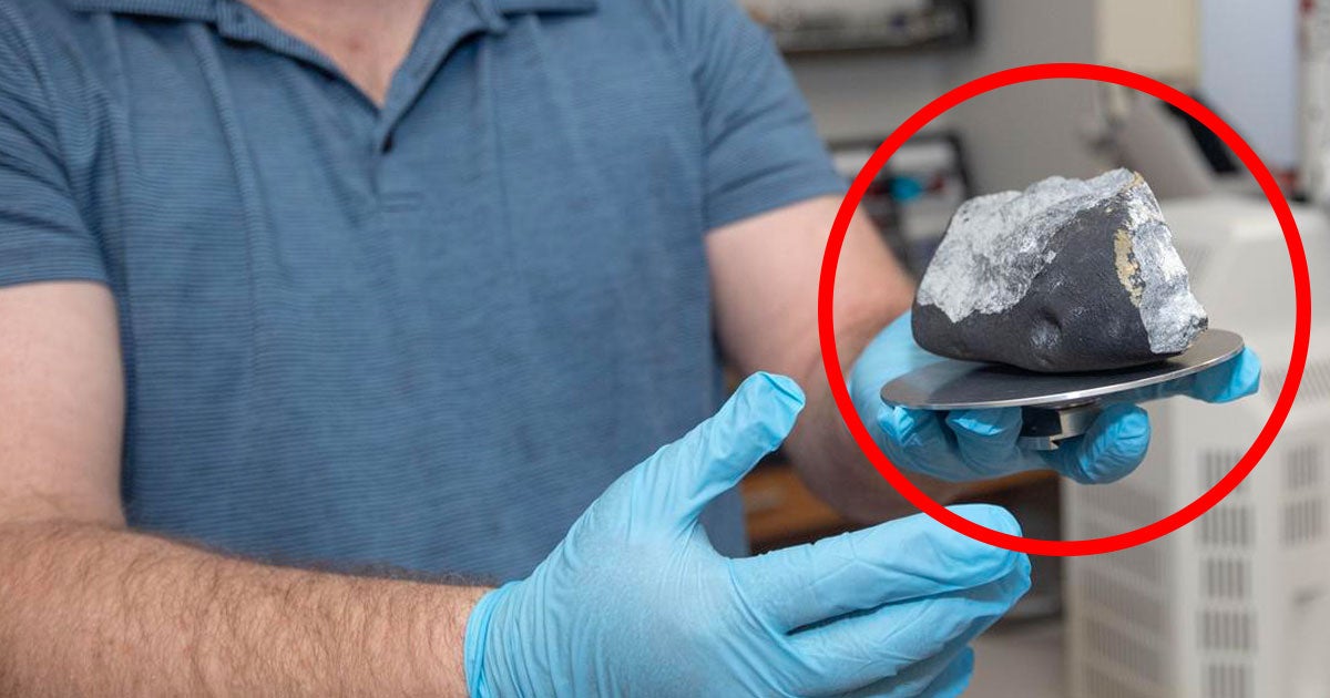 Researchers have confirmed that an avocado-sized rock that smashed through a New Jersey roof is a meteorite.