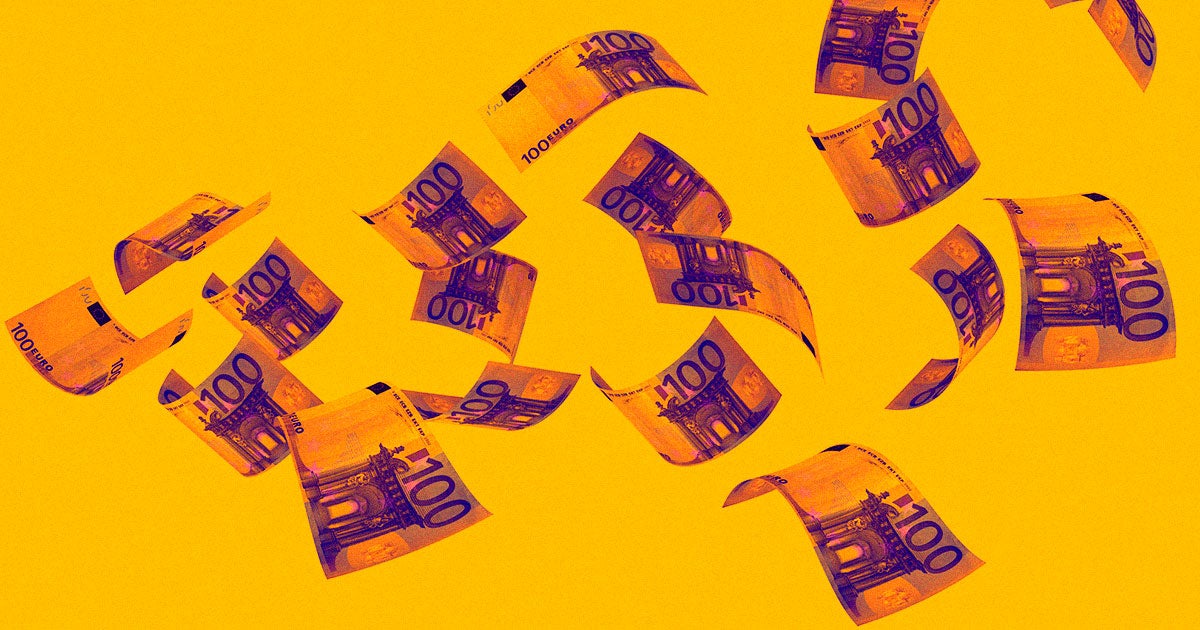 A bizarre Bank of Ireland glitch allowed customers to withdraw up to 1,000 Euros from their accounts — even if they didn't have the money.